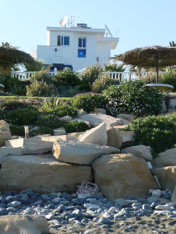 Zygi Beachfront Villa Экстерьер фото