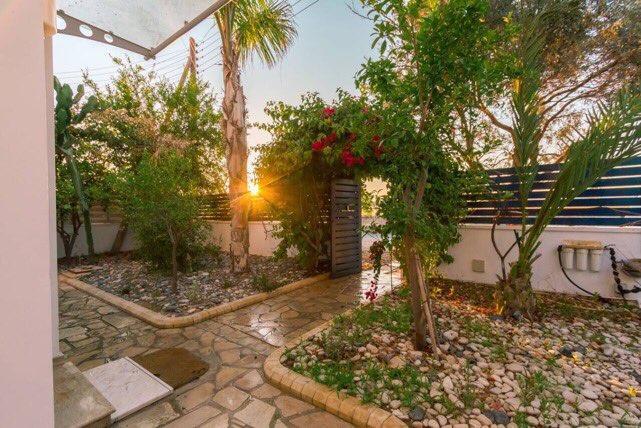 Zygi Beachfront Villa Экстерьер фото
